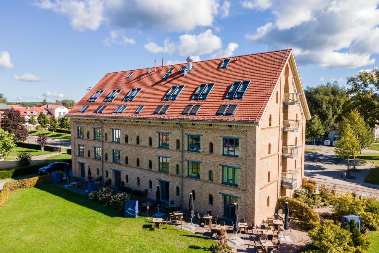 Hotel Alter Kornspeicher นอยชเตรลิทซ์ ภายนอก รูปภาพ