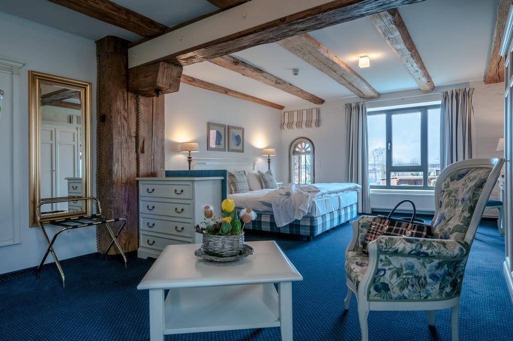 Hotel Alter Kornspeicher นอยชเตรลิทซ์ ภายนอก รูปภาพ