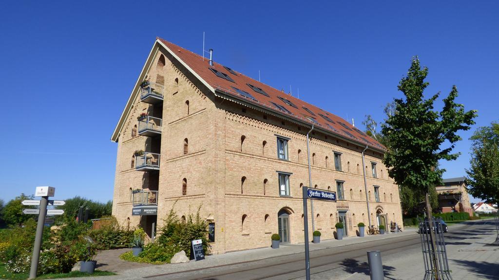Hotel Alter Kornspeicher นอยชเตรลิทซ์ ภายนอก รูปภาพ