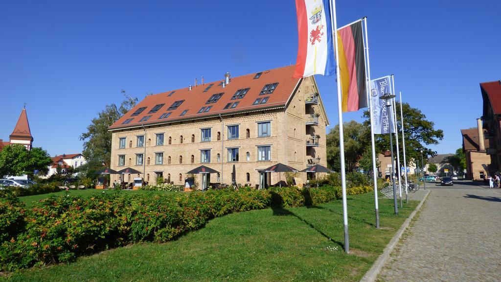 Hotel Alter Kornspeicher นอยชเตรลิทซ์ ภายนอก รูปภาพ